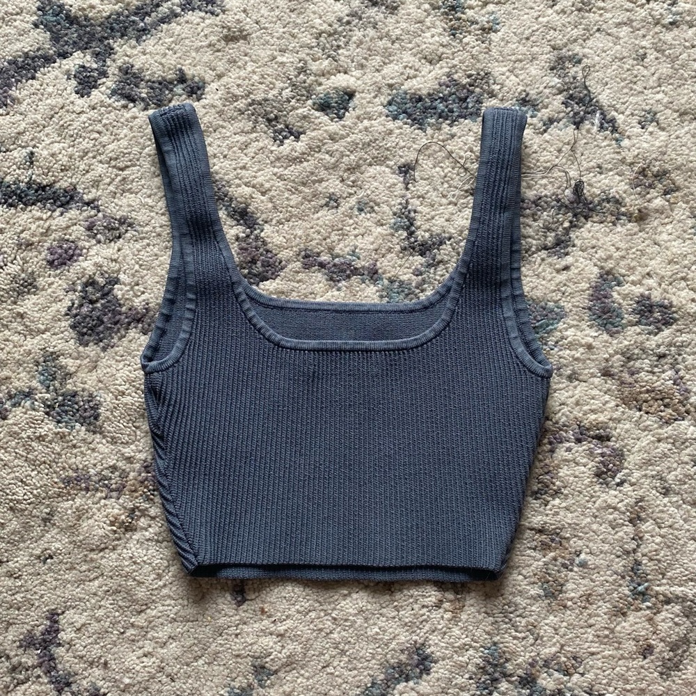 Aritzia Babaton Sculpt Knit Tank Top Medium Grey